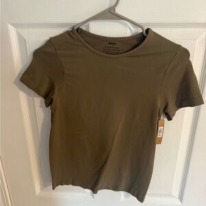 NWT SKIMS Soft Smoothing Shirt in Army Green size Large